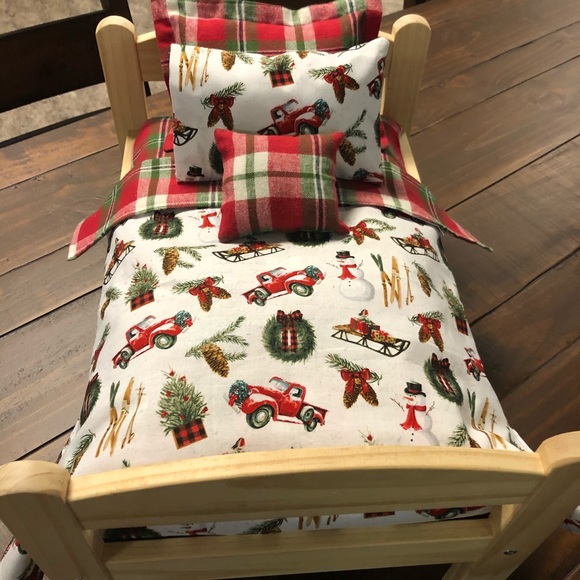 Christmas bedding set for your American girl doll - Picture 2 of 3